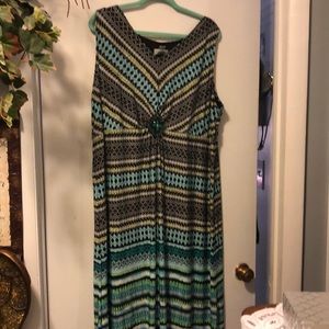 Sleeveless dress colors are beautiful.